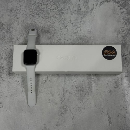 Apple Watch 8 45mm Silver