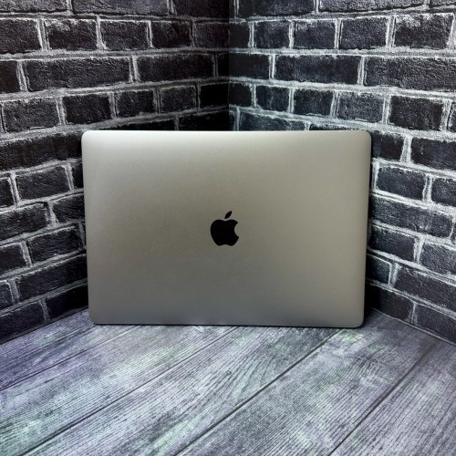 MacBook Air 13 M1 8/256Gb Space Gray